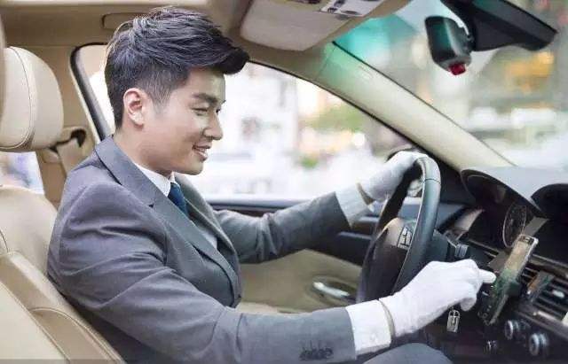 90后小伙辞去万元工作,90后小伙放弃年薪20万