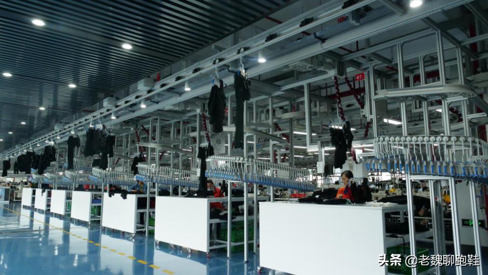 选耐克鞋,选阿迪还是耐克