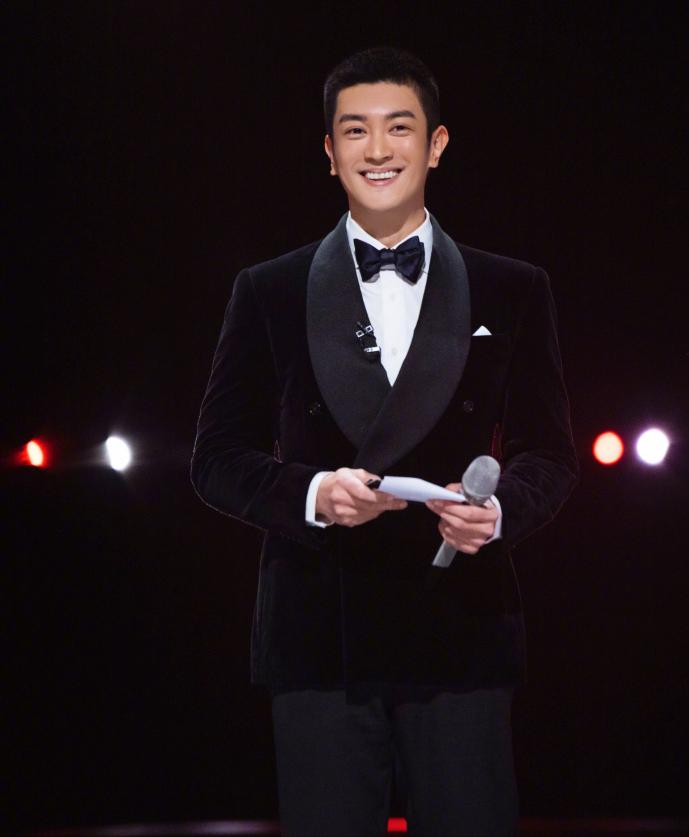 郝蕾对演员评价,众多明星发文悼念