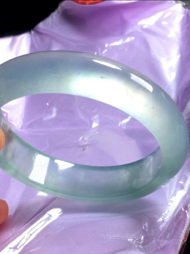 翡翠小冰料便宜吗,翡翠小冰件很薄可以买吗