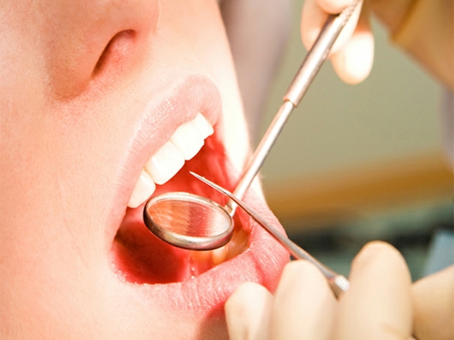 牙疼不是病，治起来很带劲，根管治疗如何保证过年不饶大鱼大肉？