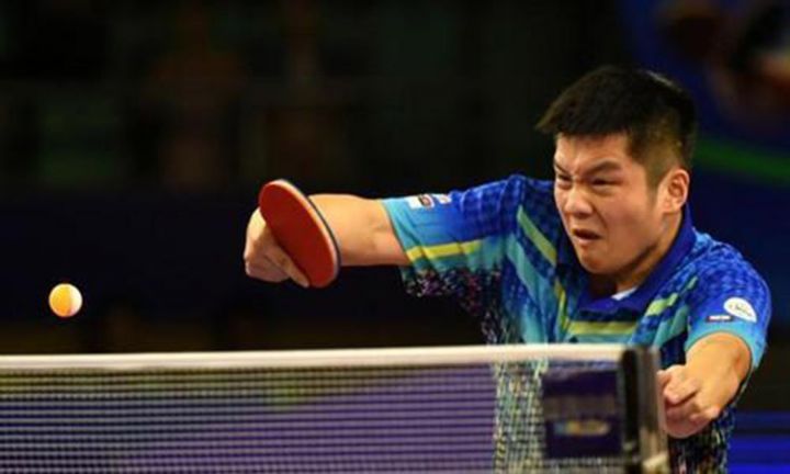 乒乓球反手拧拉的重心在哪条腿,乒乓球拧拉侧下旋球的教学视频