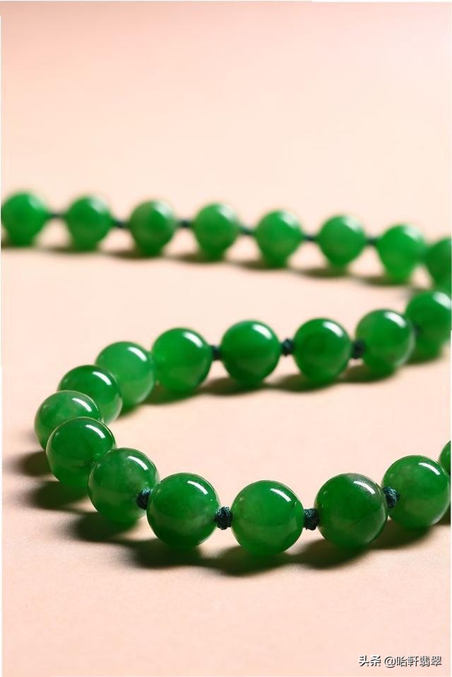 和田玉和翡翠哪个好变现,如何把好的高端的翡翠卖出去