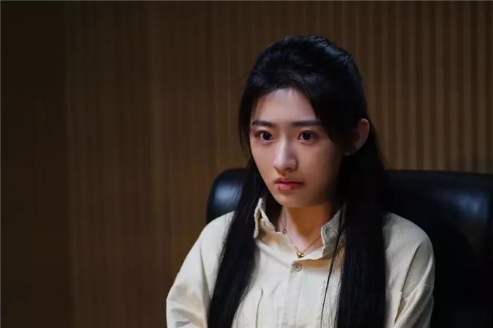 《扫黑风暴》太敢拍了!官方一张海报,暴露了贺芸是“内鬼”?