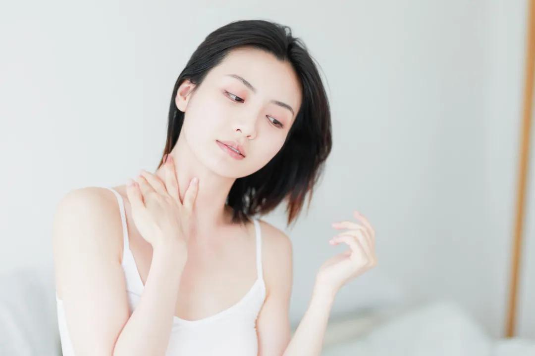 无需美颜轻松拥有水光肌,哪有天生的好底子