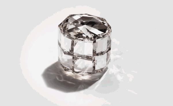 cpb肌肤之钥保质期多久,cpb肌肤之钥水乳三件套批号