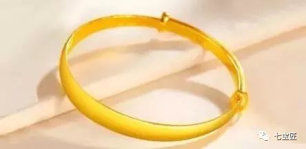 黄金手镯一般买多少克合适不变形,黄金手镯哪种款不过时而且不变形