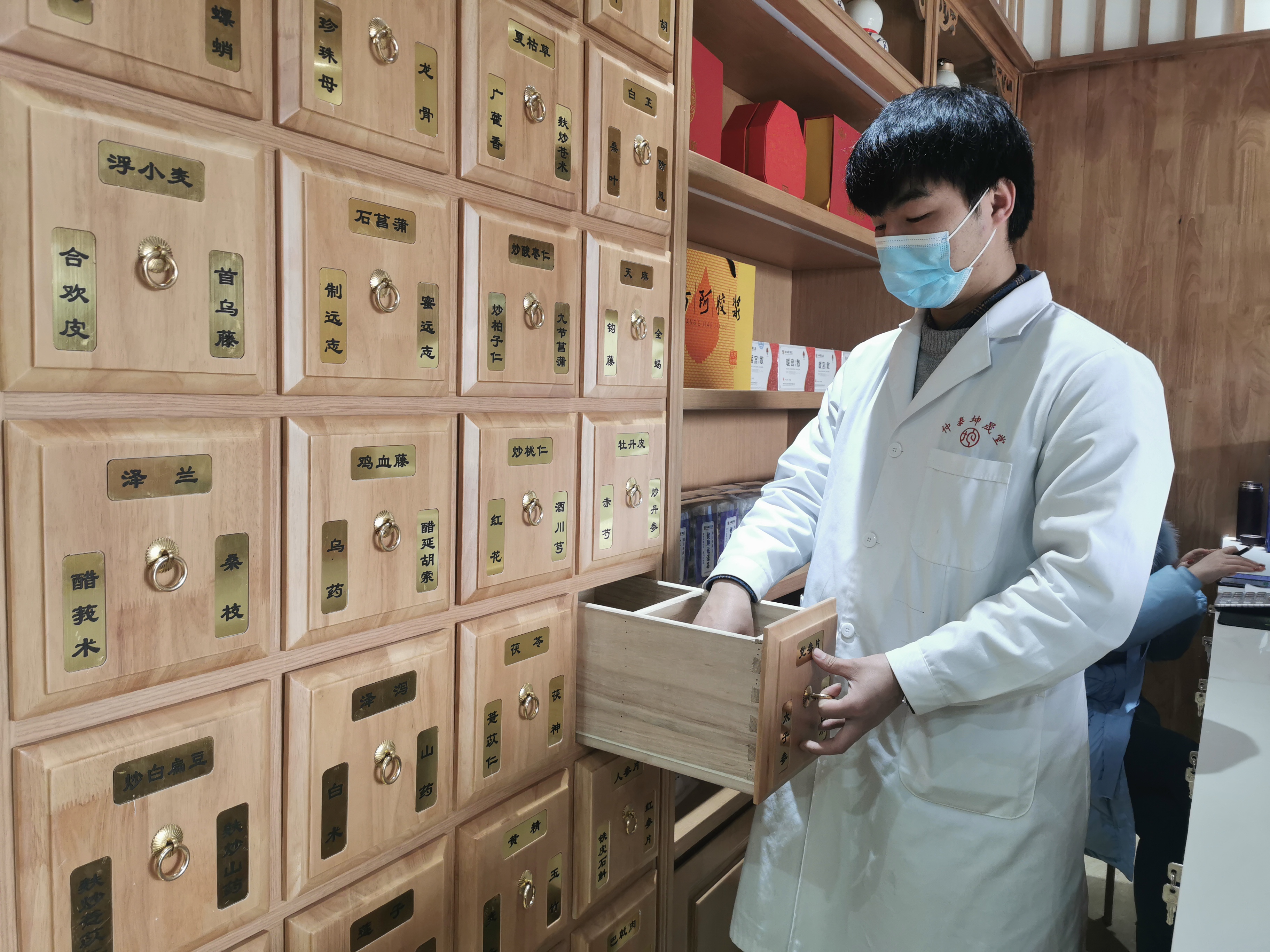 小细胞肺癌中医治疗方案,小细胞肺癌中医治疗正确方法