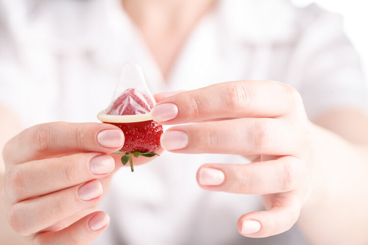 避孕套戴上就能用吗?若用法错误,可能戴了也白搭