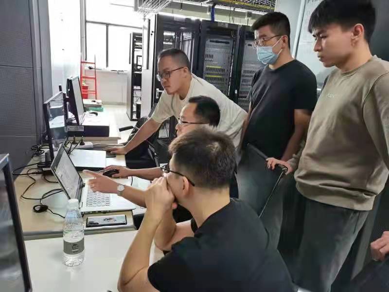 紧跟改革进程同步推进,紧跟时代顺应发展大势