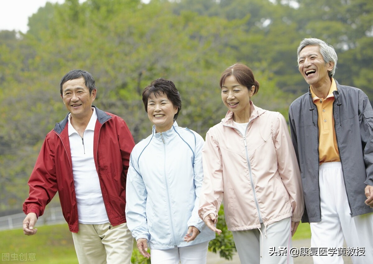 怎样倒走治腰椎间盘突出,倒着走路能治腰椎间盘突出