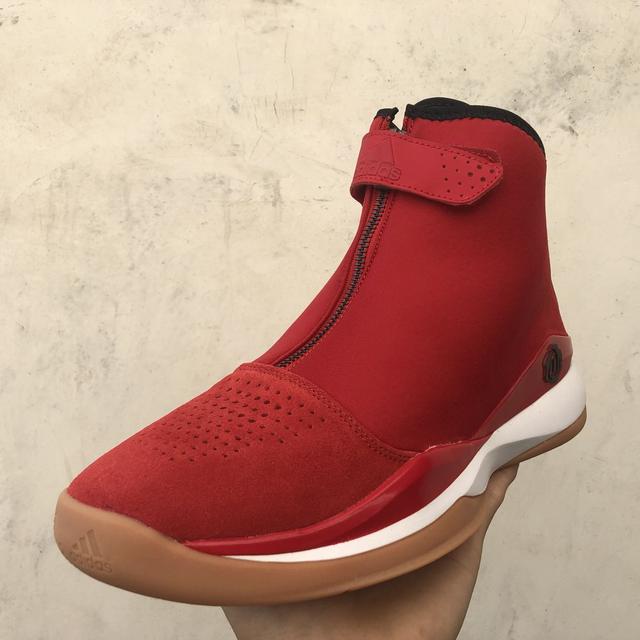 阿迪球星签名篮球鞋推荐,好鞋推荐阿迪达斯篮球鞋