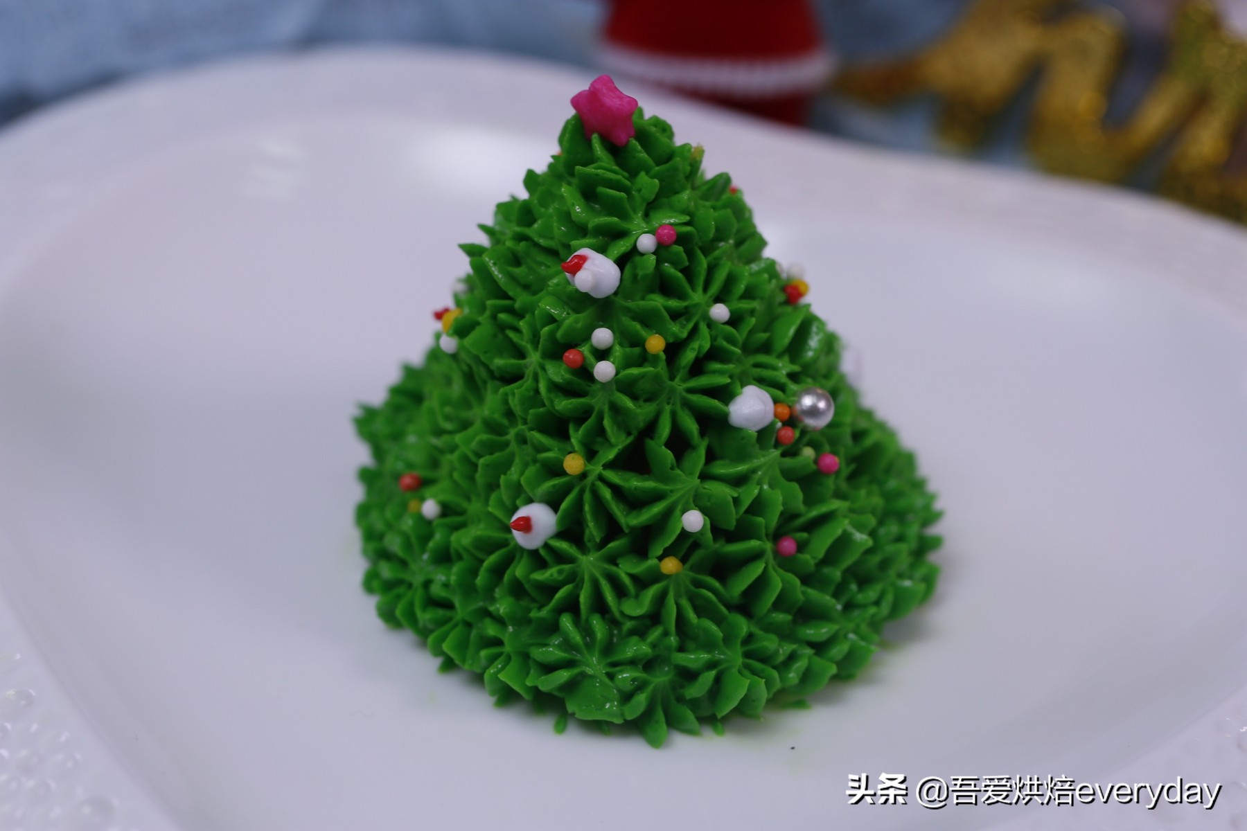 6寸草莓圣诞树蛋糕奶油的做法,圣诞节圣诞树怎么做