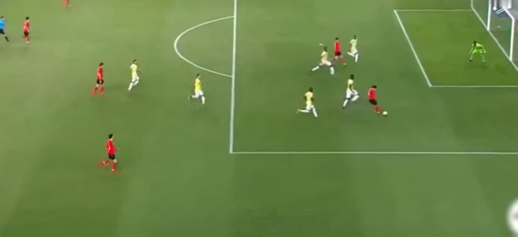 同样是7号，一个踢爆哥伦比亚，一个踢爆对手