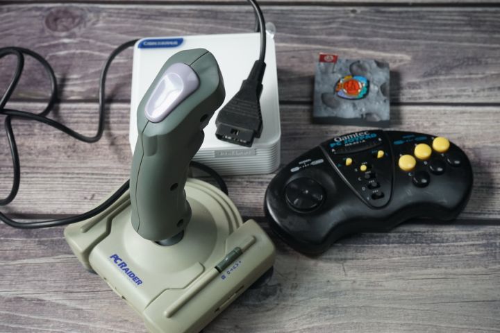 罗技x56飞行摇杆怎么用,罗技x56飞行摇杆