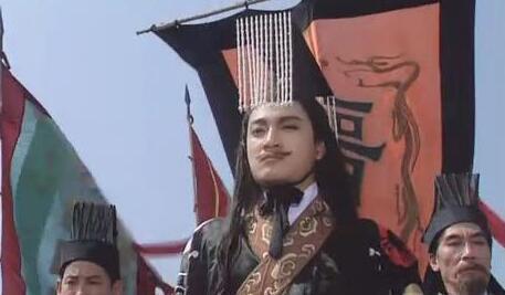 历代龙袍的款式变迁,秦始皇曾经走的黑色极简风