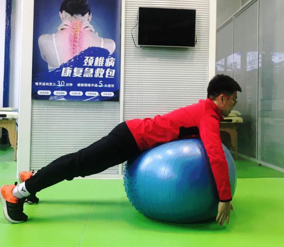 世界脊柱日别再忽视脊柱问题,一套很实用的腰椎病自我矫正方法