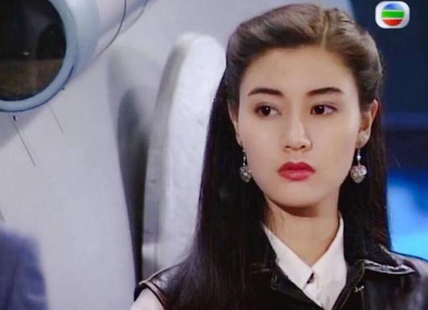 香港首任港姐19岁嫁入豪门,18岁港姐嫁豪门