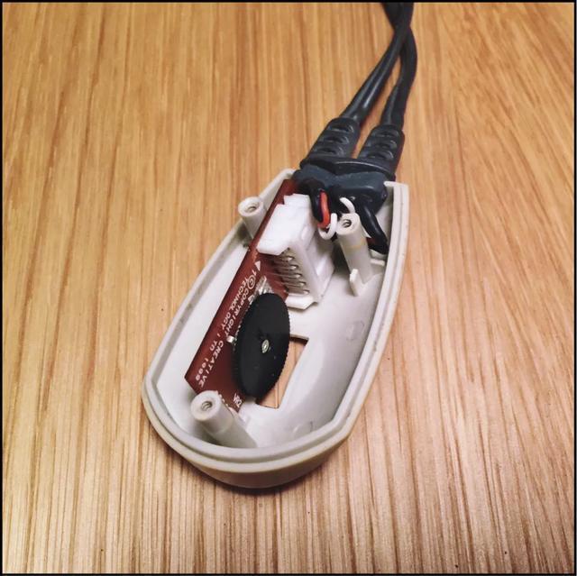 自己动手修复音箱,音箱皮破了怎么修复