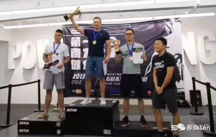 健身多久可以尝试力量举 (健身几年可以练力量举)