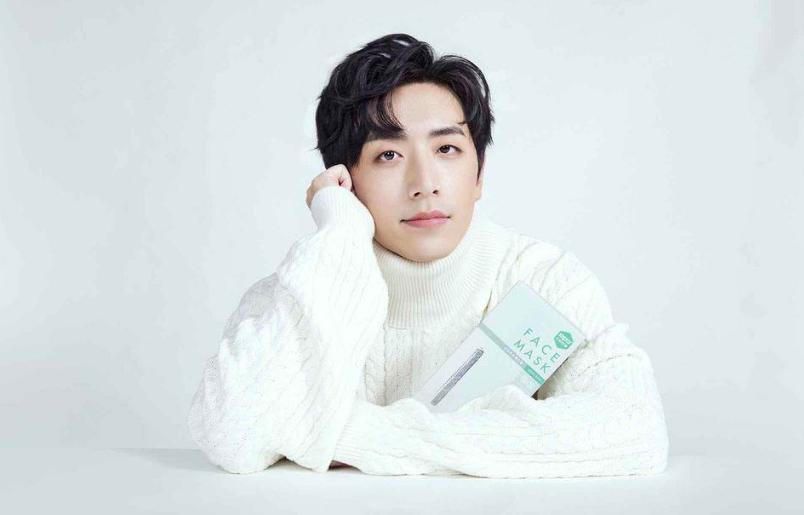 白客紫色果然有韵味,白客变成颜值明星