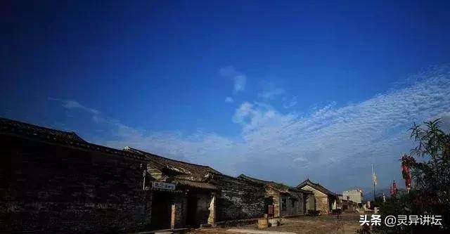 父母去世头三年上坟风水,父亲下葬风水凶吉多久才知道