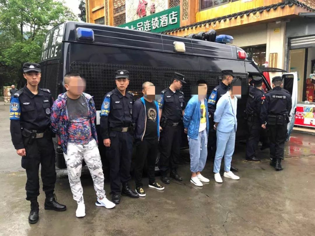 团伙境外诈骗120万判多少年,2018跨国赌博案件