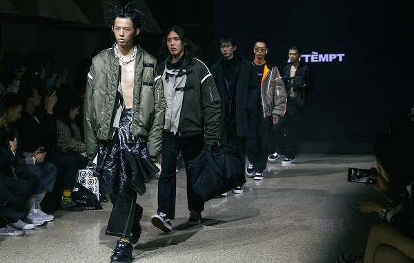 十大平民潮牌排名前十,中国十大最受欢迎潮牌