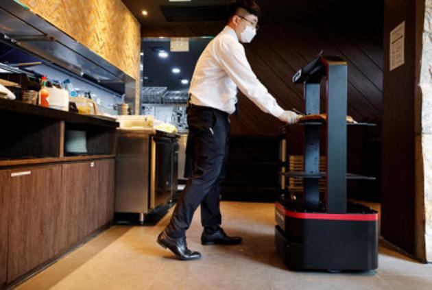 足彩连红预测,足彩18002期分析及预测