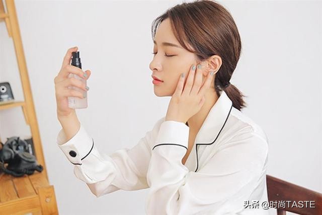 为什么涂粉底液脸变黄了,早上抹的粉底中午就氧化了怎么办