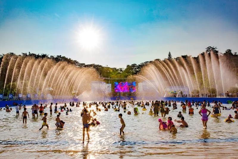 重庆最好玩最交通便捷的水上乐园,这个夏天带着喜欢的人去水上乐园