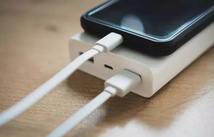 飞机上的东西可以带下去吗,你还知道哪些东西不能带上飞机