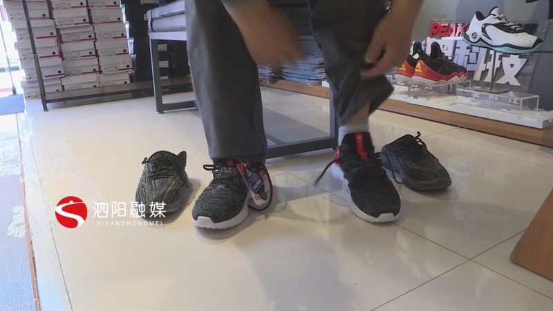 aj1新鞋鞋头轻微开胶,新鞋刚穿一个星期开胶了