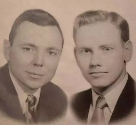 查理芒格和巴菲特的书,巴菲特芒格的传记内容