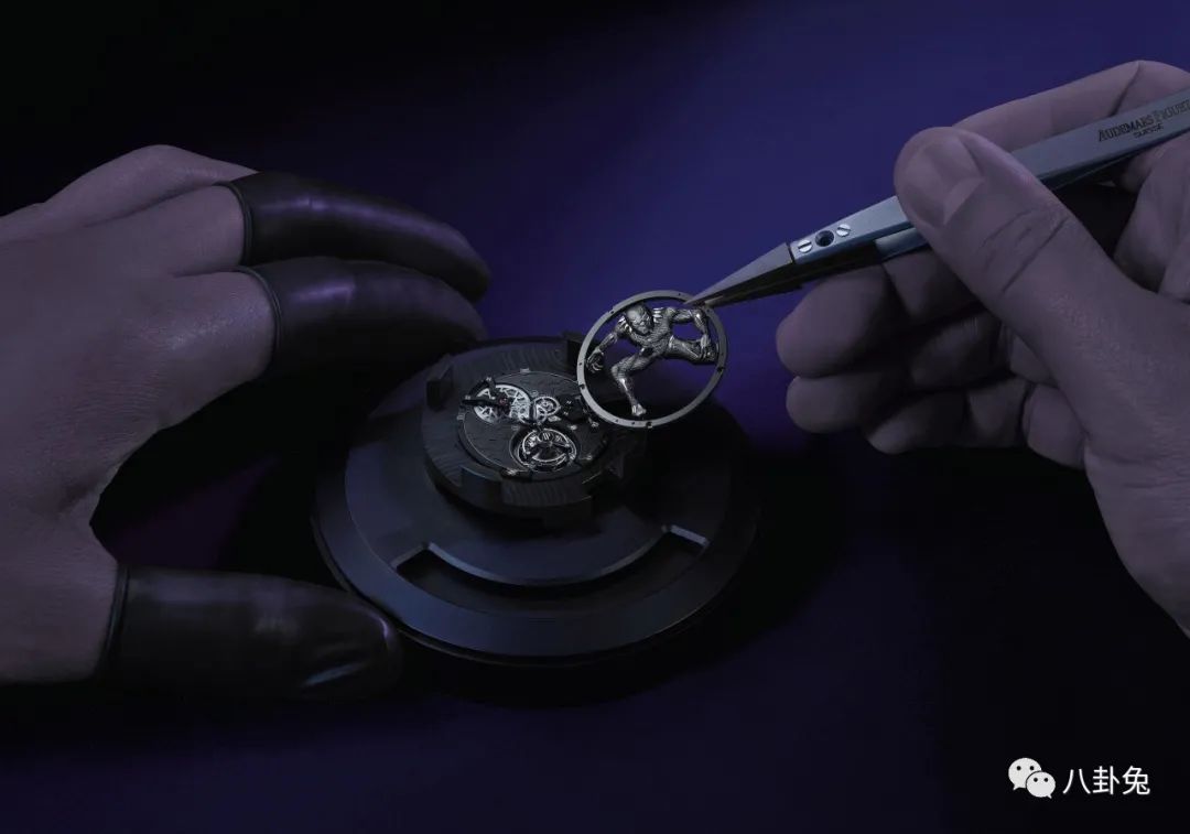 一上架就被抢空的手机性价比,爱彼黑豹陀飞轮