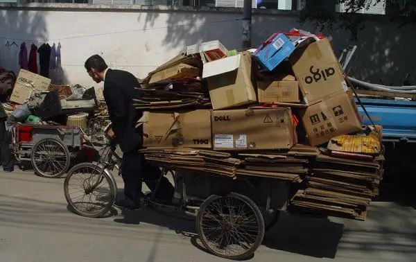垃圾堆里亿万富翁,致富经垃圾堆里的商机