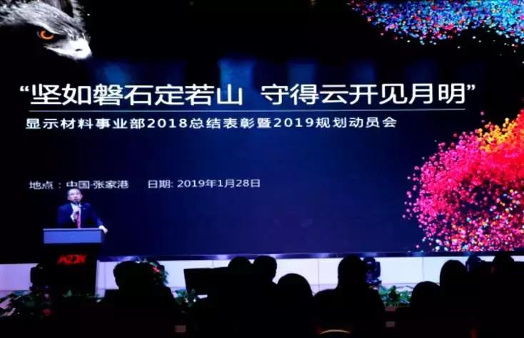 同是“康”字头上市公司，同是千亿市值，为何冰火两重天？