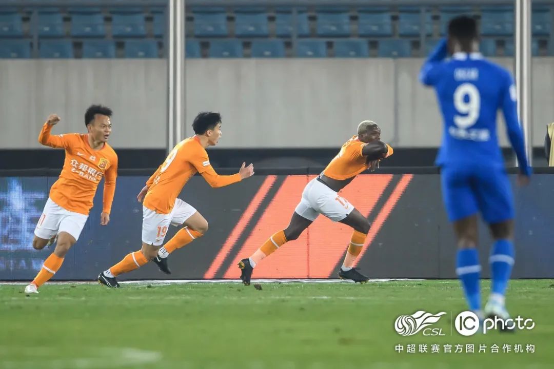 前线丨埃弗拉梅开二度完成绝杀，附加赛继续一起并肩前行