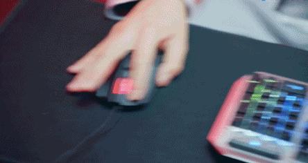 毛不易护士搞笑视频,毛不易改不掉的护士习惯