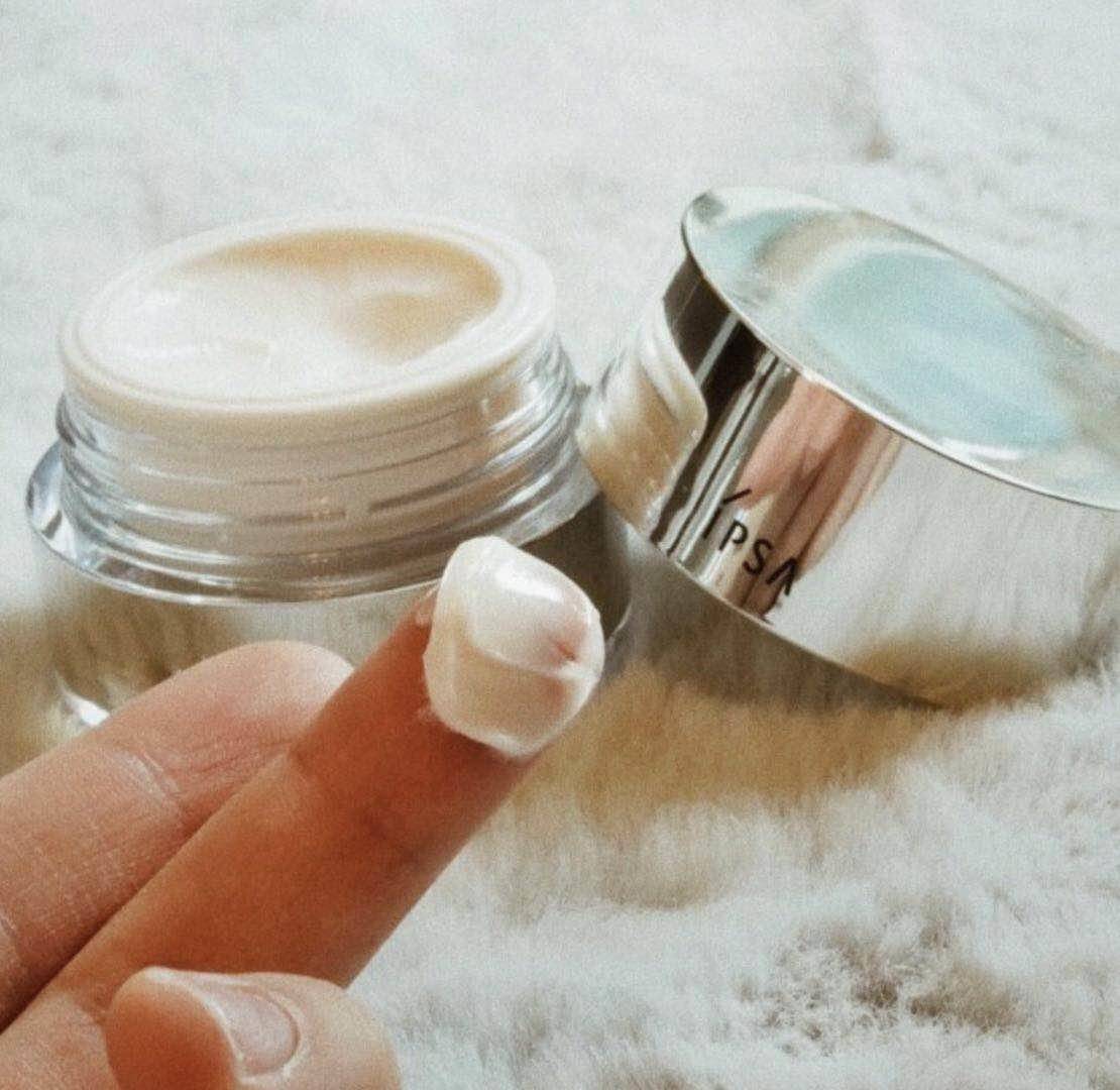 抬头纹和眼袋可以通过医美去掉吗,抬头纹很深医美上一般用什么填充