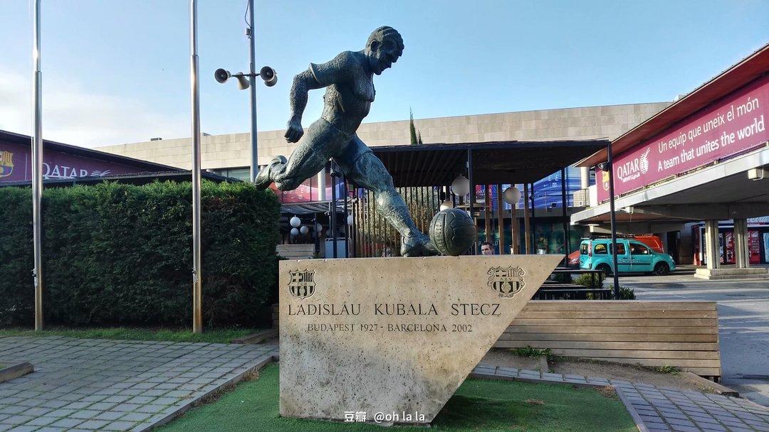 巴塞罗那足球之都,巴萨在诺坎普大战巴黎