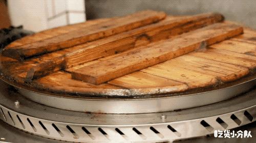 20骞村墠涓婃捣璺竟灏忓悆,浜屽崄骞村墠鐨勪笂娴风編椋熻