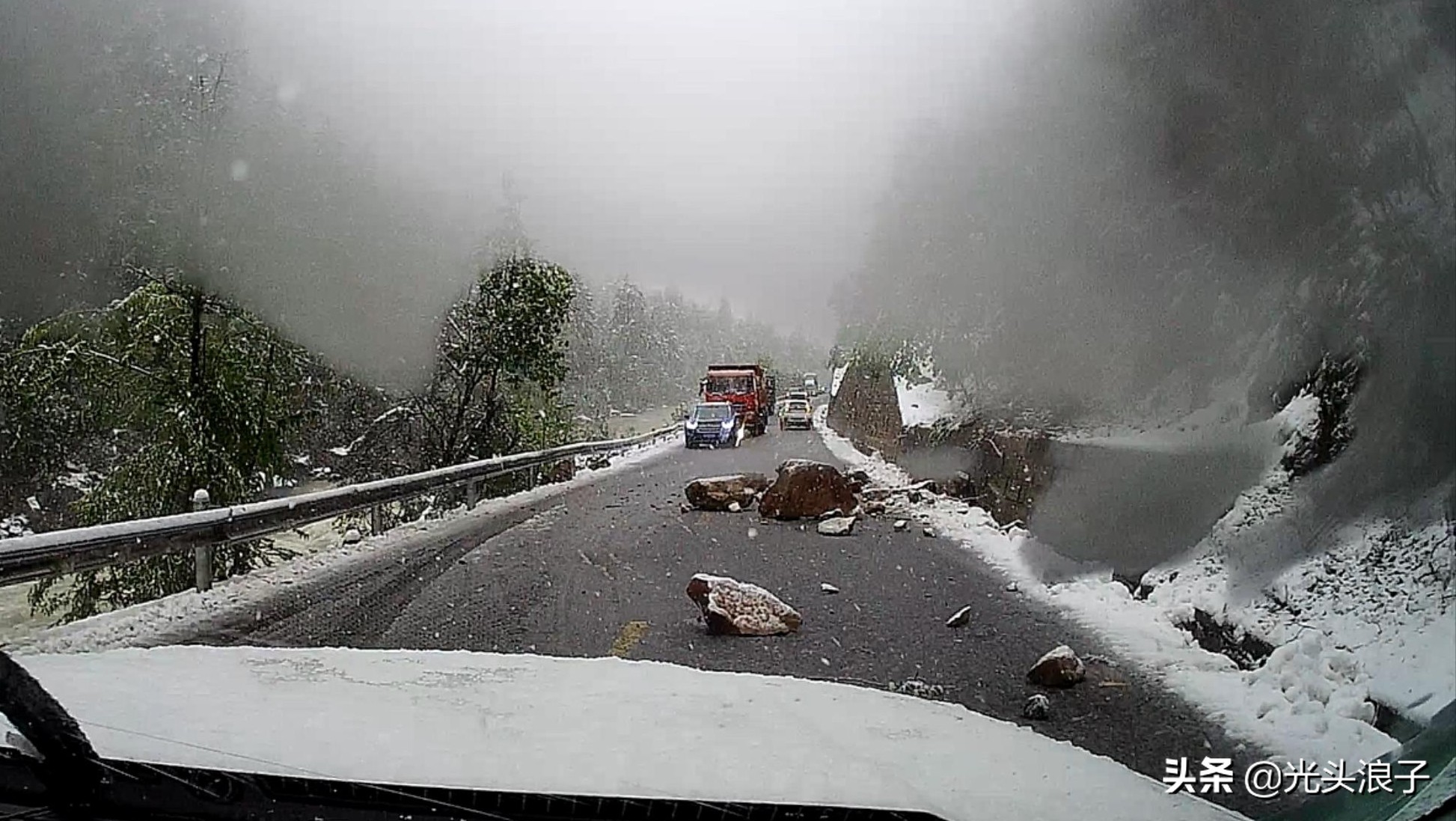 川藏318最危险的路段,川藏线318最容易落石的时间段