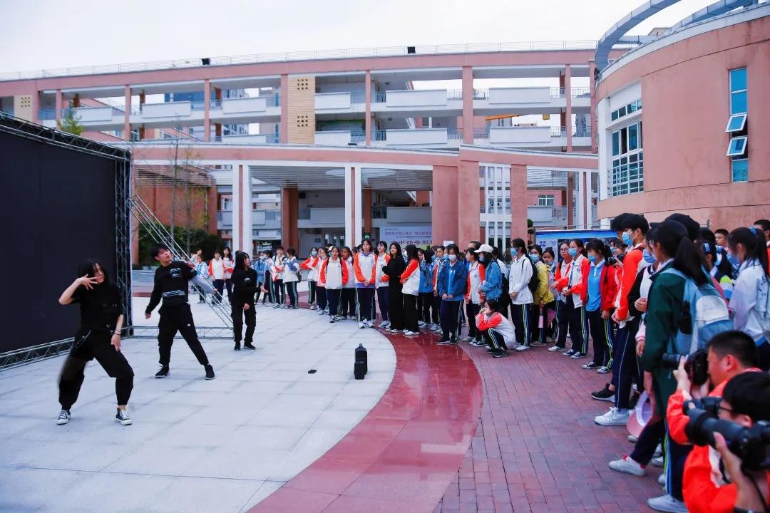 社团纳新活动落下帷幕,社团纳新吹响青春集结号