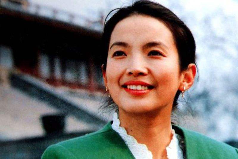 演员吕丽萍年轻时候照片,演员吕丽萍个子不高
