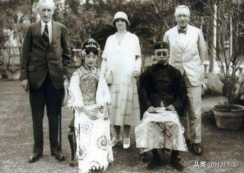 《我的前半生》溥仪揭露了啥？特赦后，主席批评：把自己说的太坏