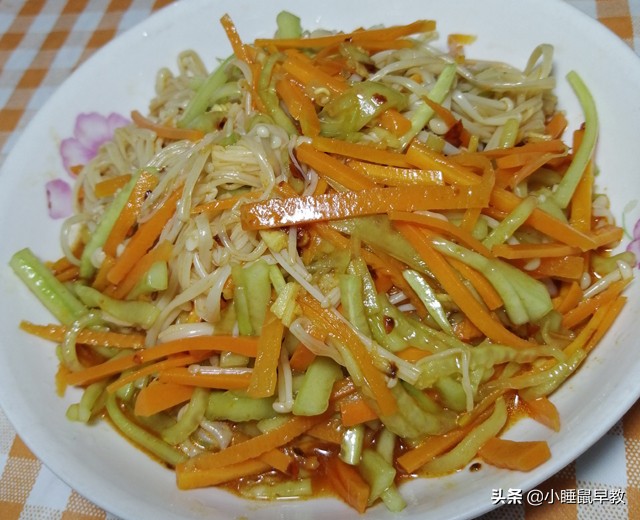 简单好吃的家常菜做法凉拌金针菇,凉拌金针菇美味爽口做法简单好吃