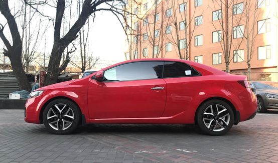 稀有跑车还带无边框车门，只要7万为何打入车市冷宫