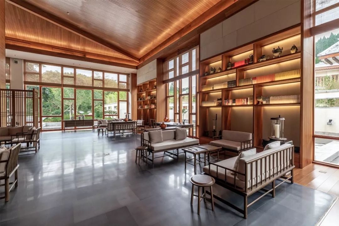 黄果树柏联温泉酒店是几星级酒店,黄果树柏联酒店在景区内怎么进去