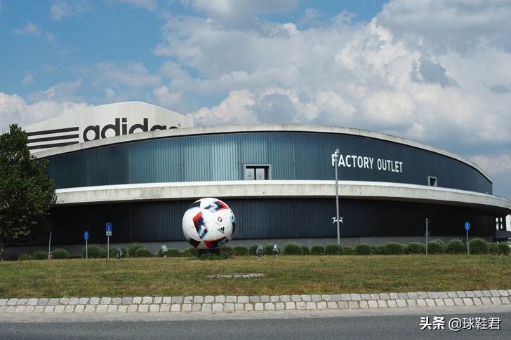 阿迪达斯与彪马之争,阿迪达斯与彪马的爱恨情仇